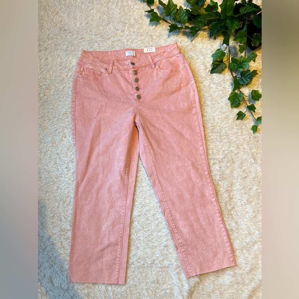 🆕 Pink High Rise, Capri, Raw Hem